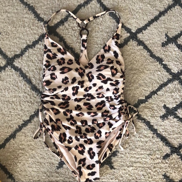 One piece bathing suit - Picture 4 of 4